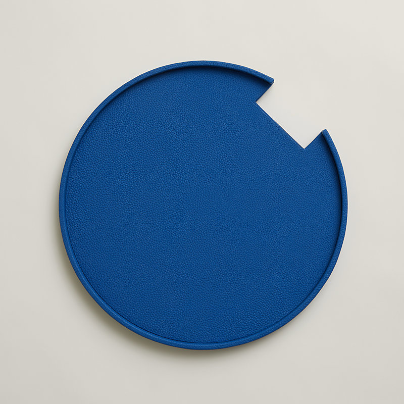 サイドテーブル 《イヌ》 | Hermès - エルメス-公式サイト